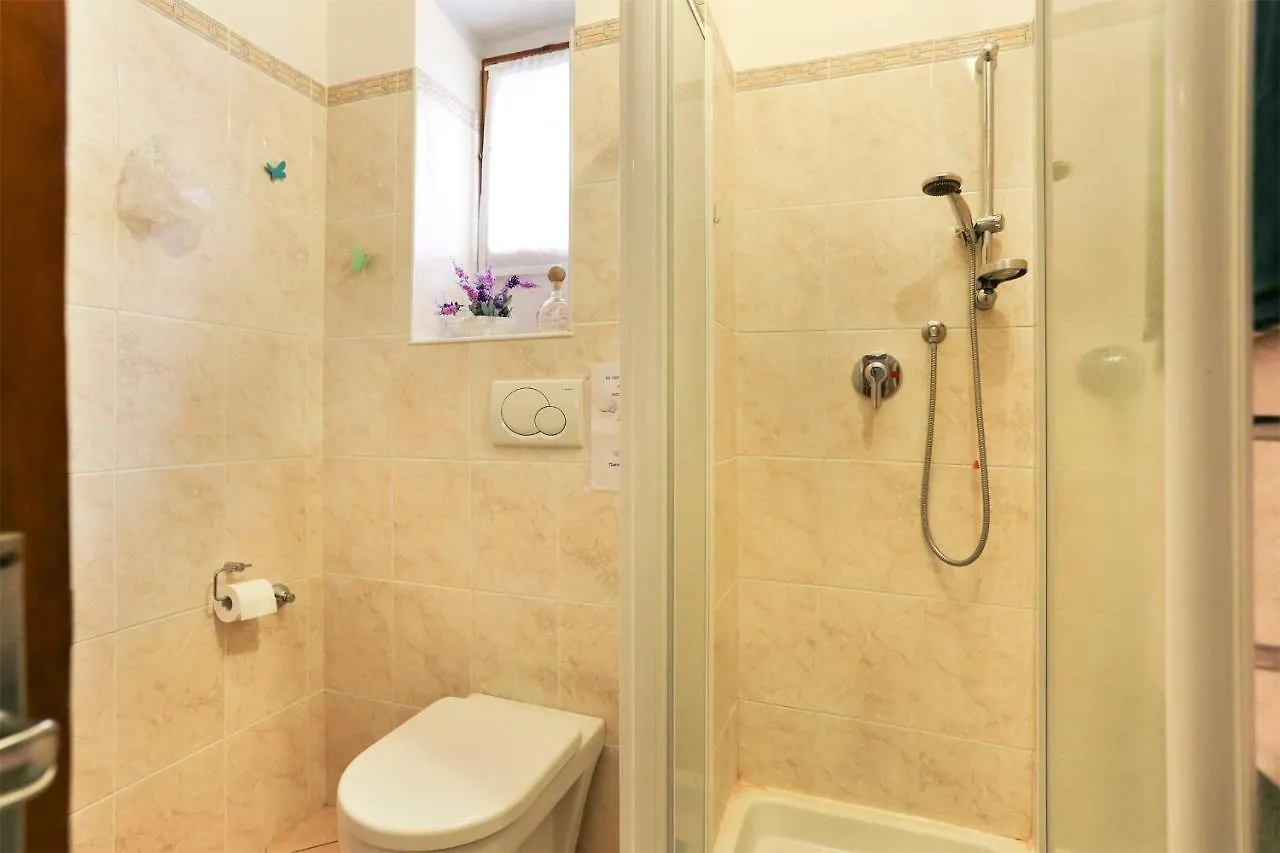 Butterfly Room Florence Homestay